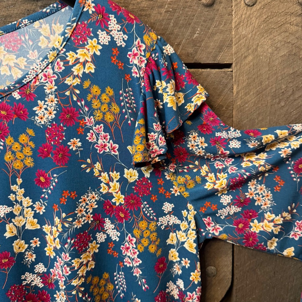Amana Floral Ruffle Shoulder Top 2X Blue Long Sleeve Casual